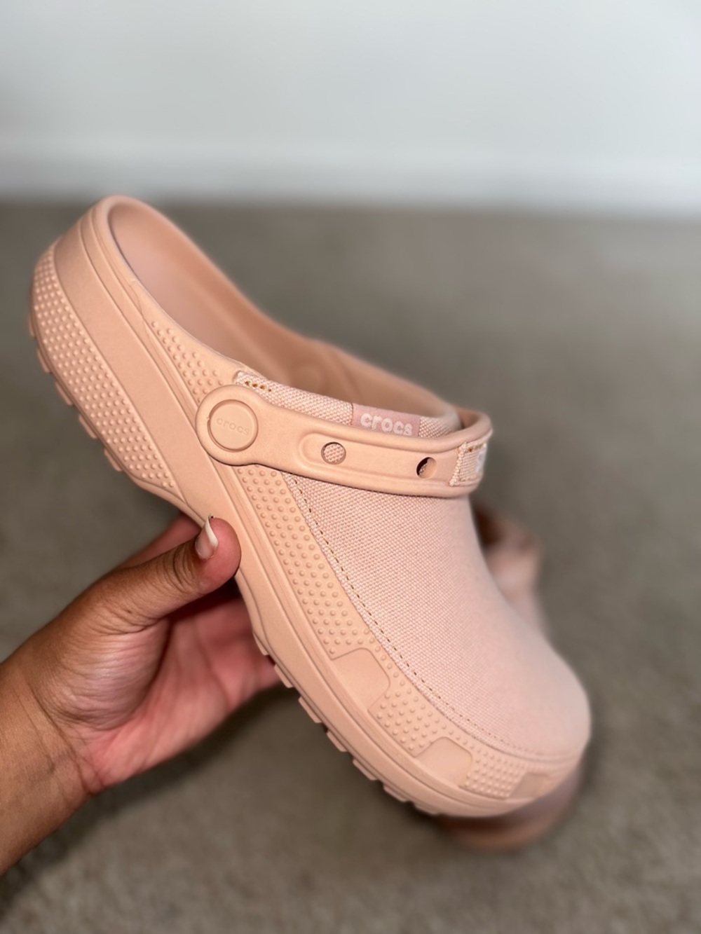CROCS Women's Classic Crafted Clog Light Peach